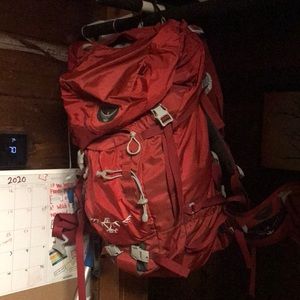 Osprey Camping pack red